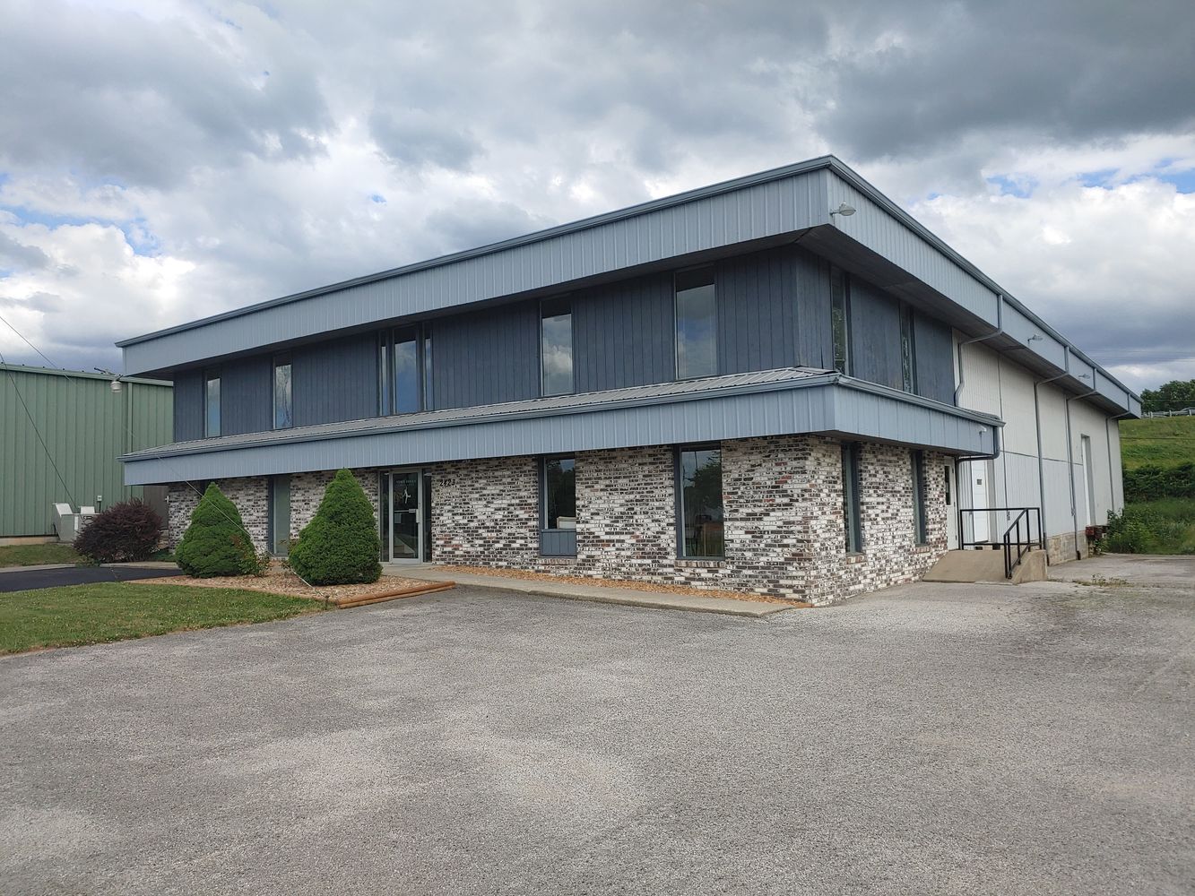 2423 W Industrial Park Dr, Bloomington, IN 47404